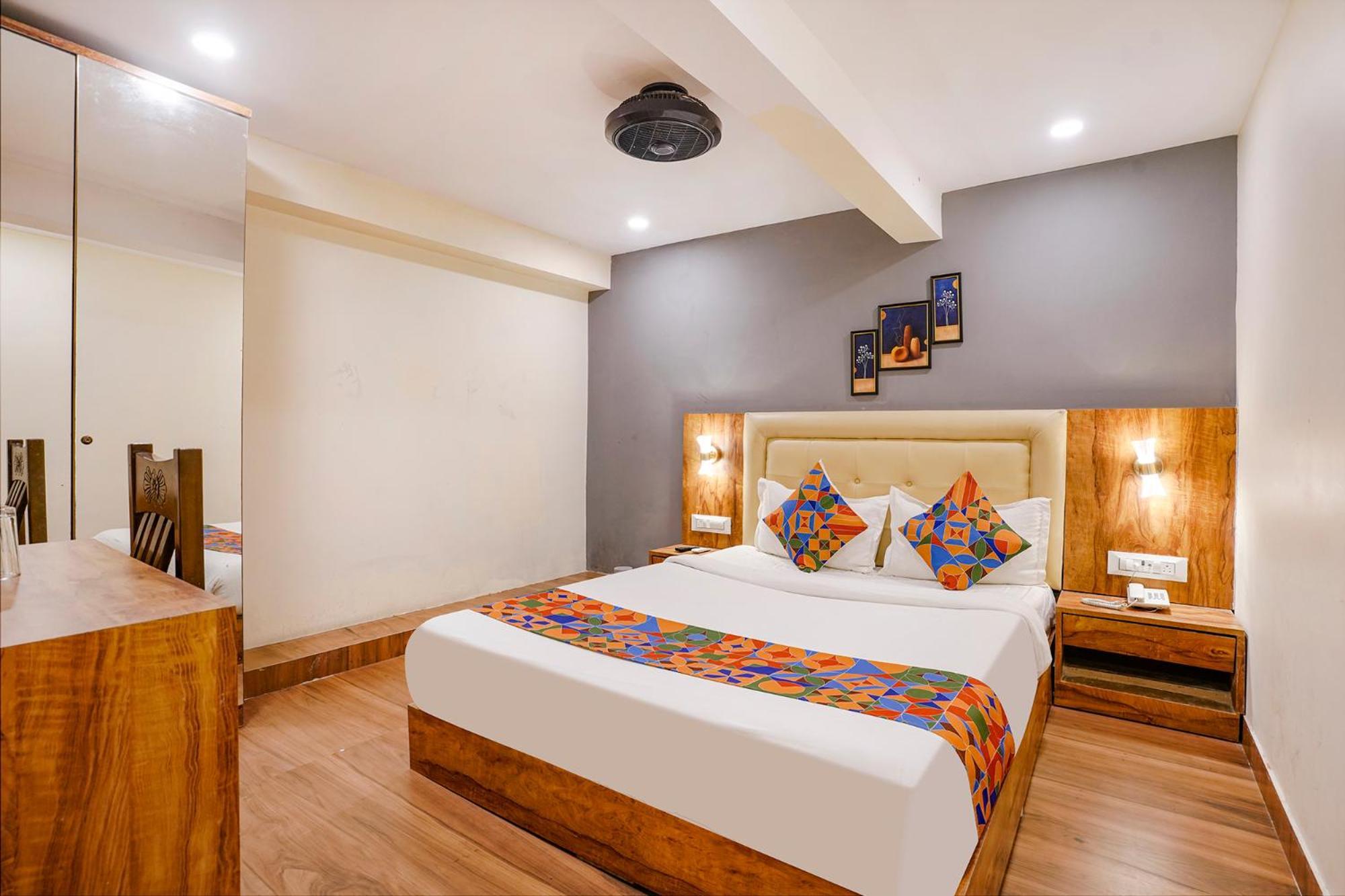 Fabhotel Grand Prime Nr Nesco Hotel Мумбай Екстериор снимка