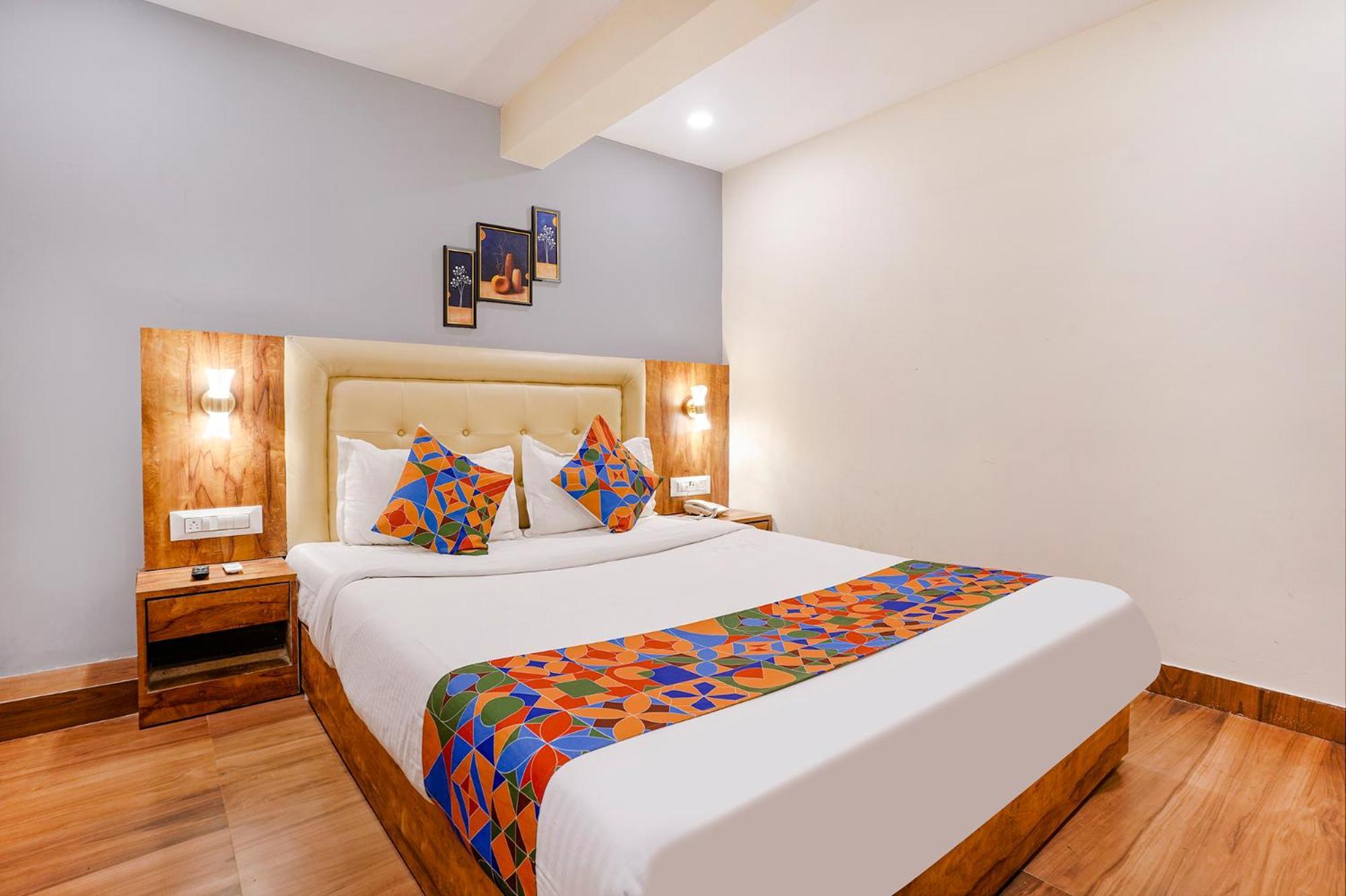 Fabhotel Grand Prime Nr Nesco Hotel Мумбай Екстериор снимка