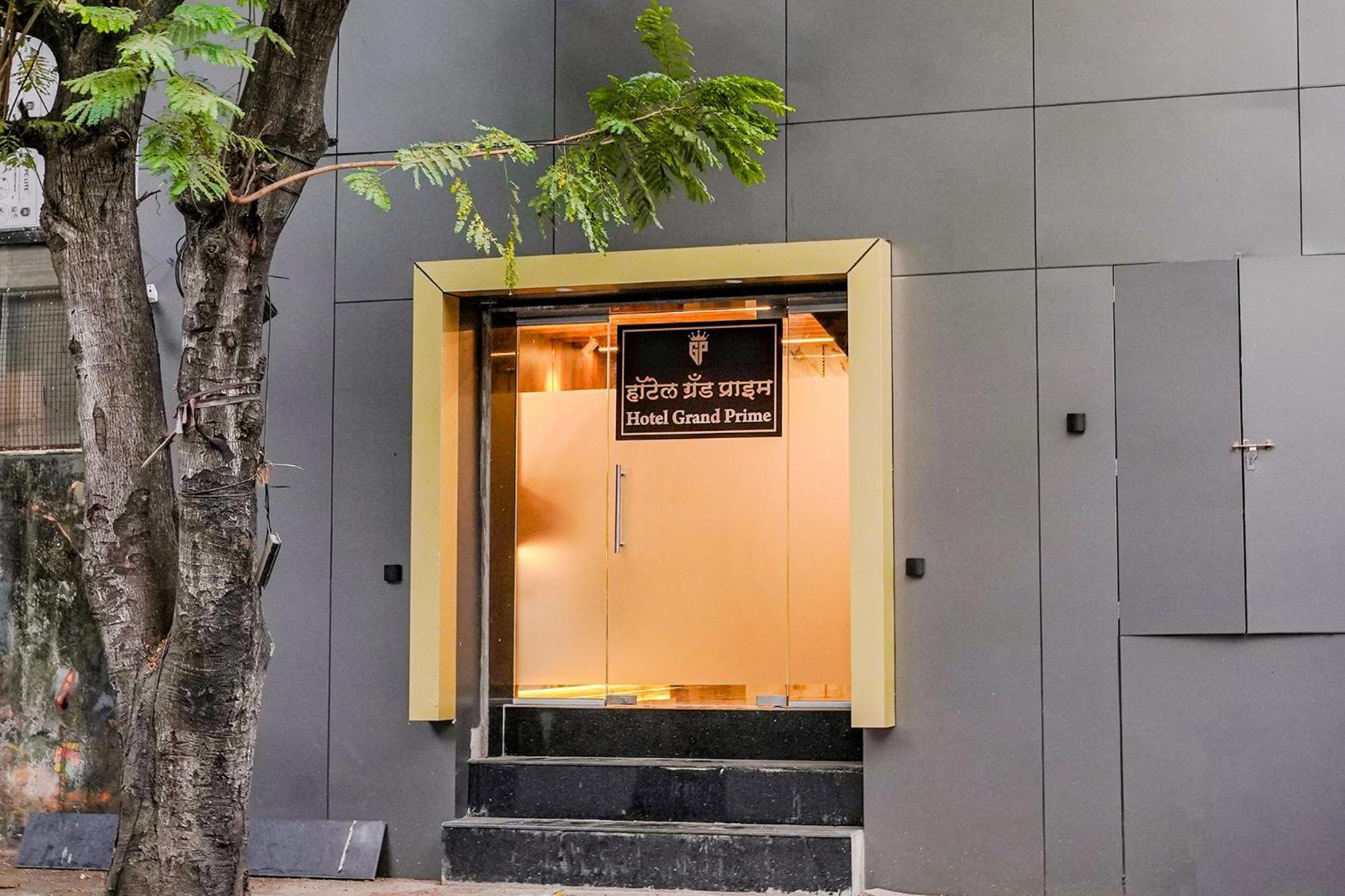 Fabhotel Grand Prime Nr Nesco Hotel Мумбай Екстериор снимка